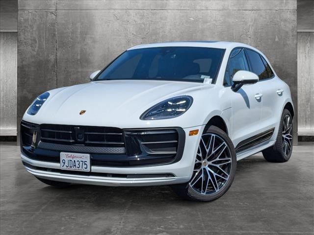 2023 Porsche Macan Base