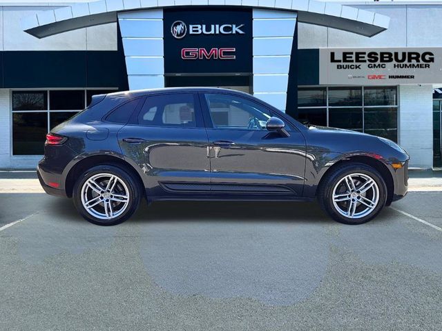 2023 Porsche Macan Base