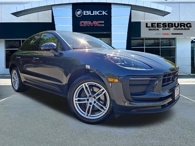 2023 Porsche Macan Base
