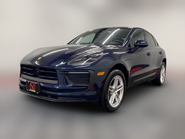 2023 Porsche Macan Base