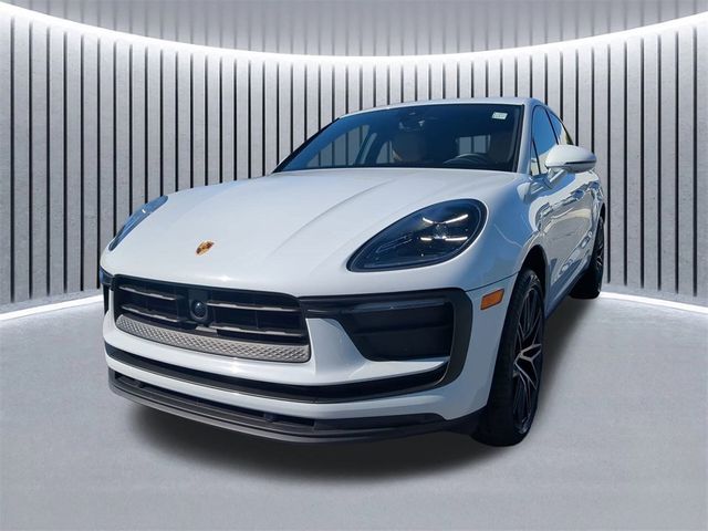 2023 Porsche Macan T