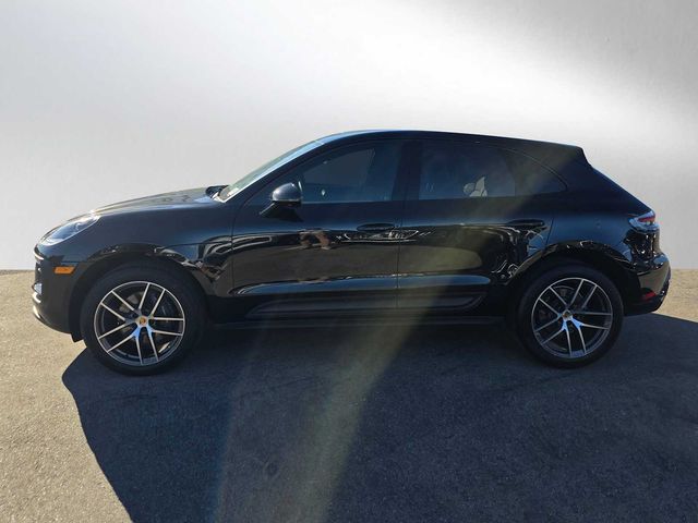 2023 Porsche Macan Base