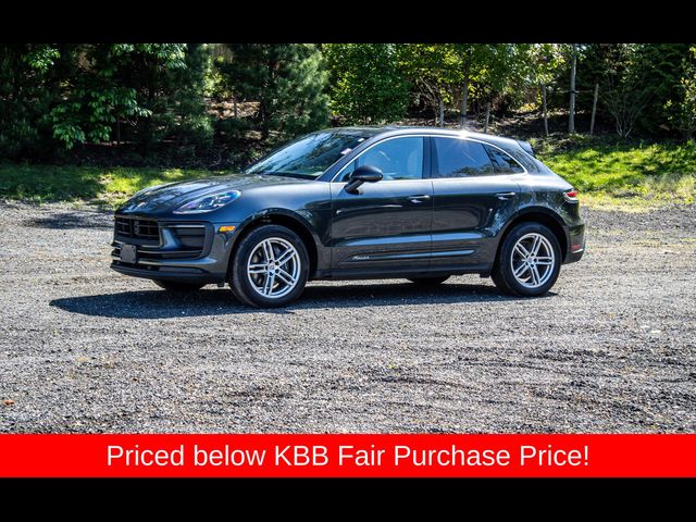 2023 Porsche Macan Base