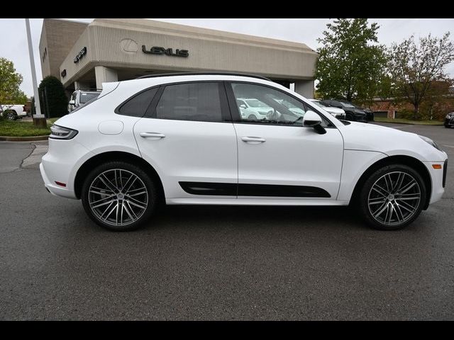 2023 Porsche Macan Base