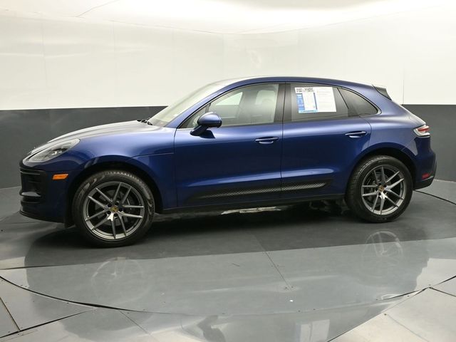 2023 Porsche Macan Base