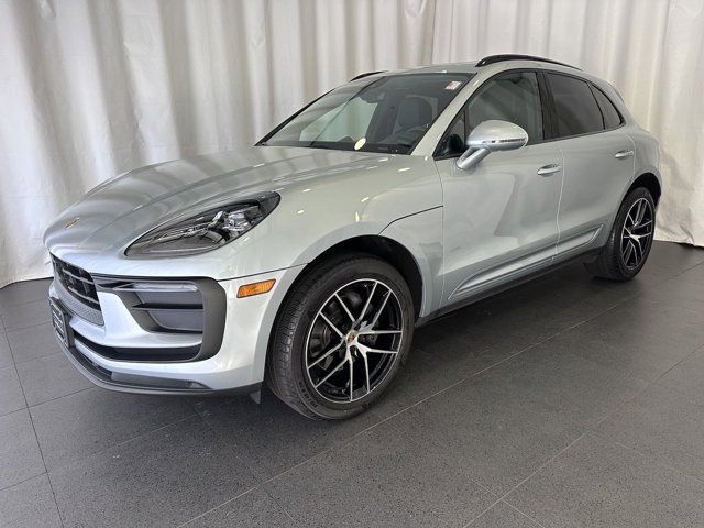 2023 Porsche Macan Base