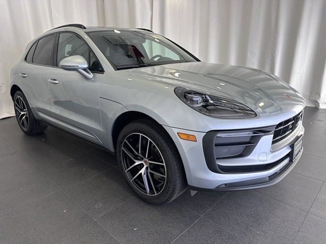 2023 Porsche Macan Base