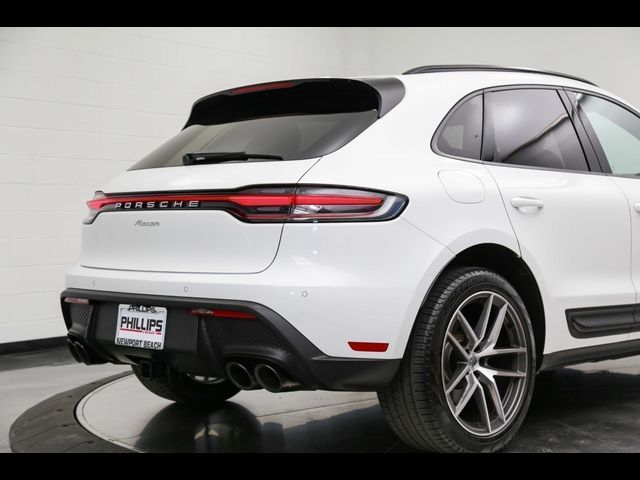 2023 Porsche Macan Base