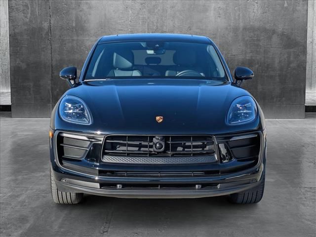 2023 Porsche Macan Base