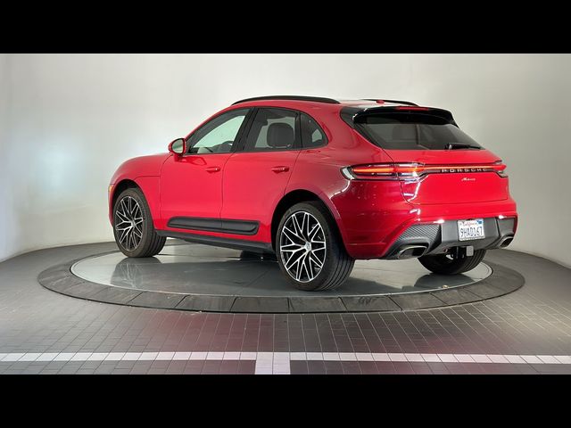 2023 Porsche Macan Base