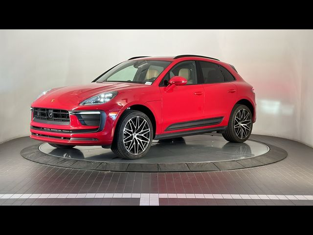 2023 Porsche Macan Base