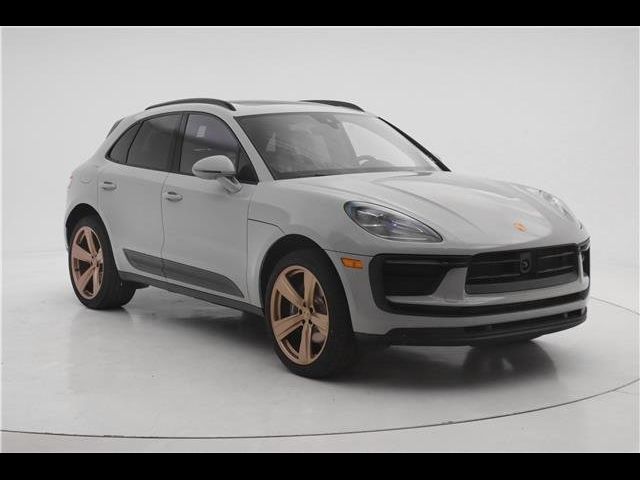 2023 Porsche Macan Base