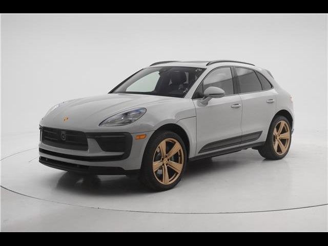 2023 Porsche Macan Base