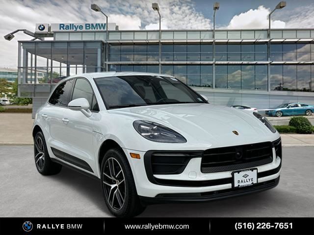 2023 Porsche Macan 