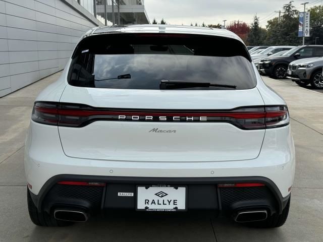 2023 Porsche Macan 