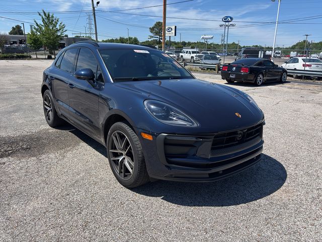2023 Porsche Macan Base