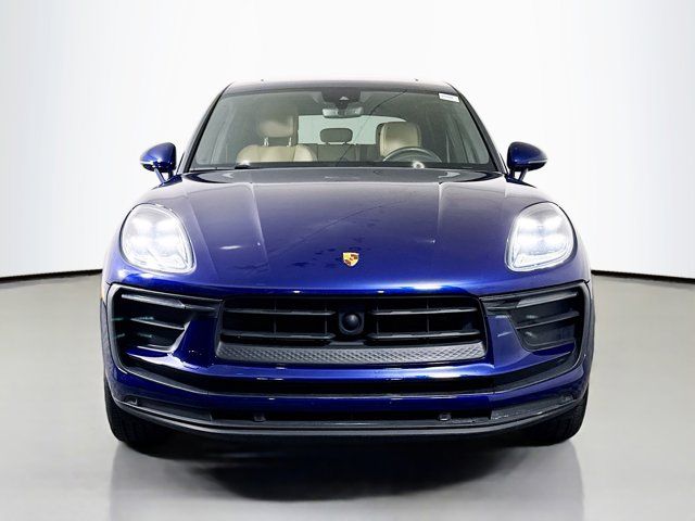 2023 Porsche Macan Base