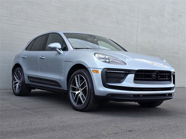 2023 Porsche Macan Base