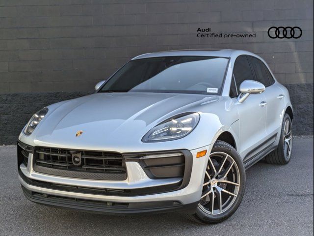 2023 Porsche Macan Base