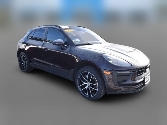 2023 Porsche Macan Base