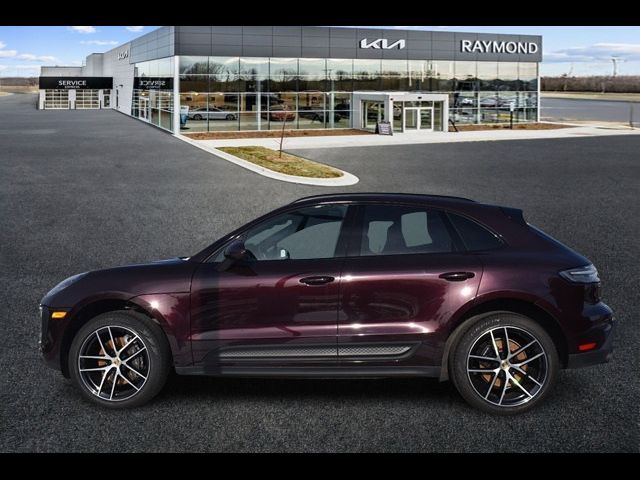 2023 Porsche Macan Base