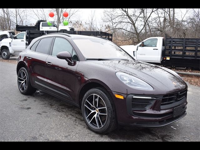 2023 Porsche Macan Base