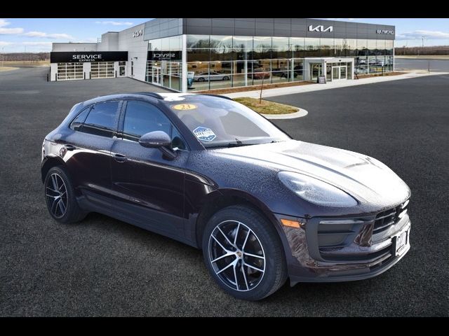 2023 Porsche Macan Base