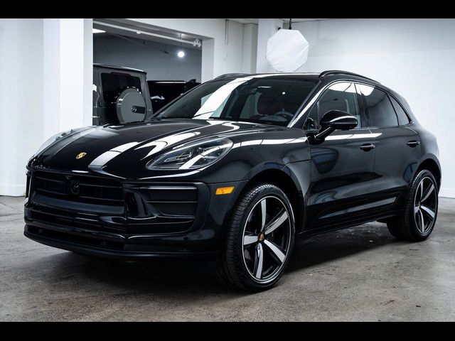 2023 Porsche Macan Base