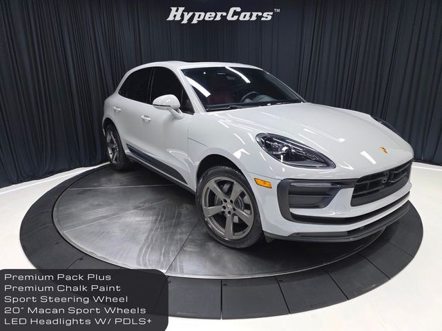 2023 Porsche Macan Base
