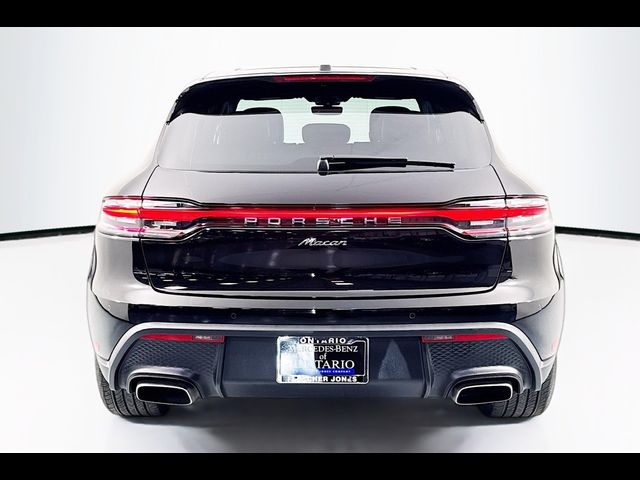 2023 Porsche Macan Base