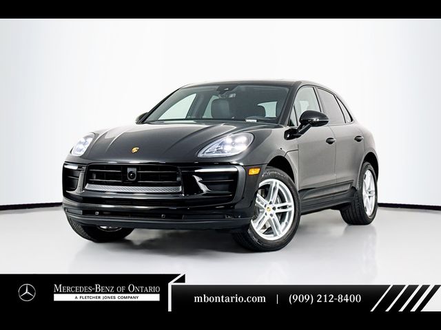 2023 Porsche Macan Base