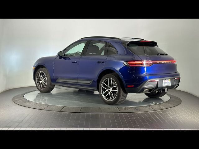 2023 Porsche Macan Base