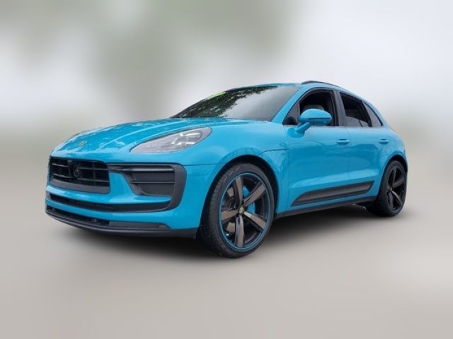 2023 Porsche Macan Base
