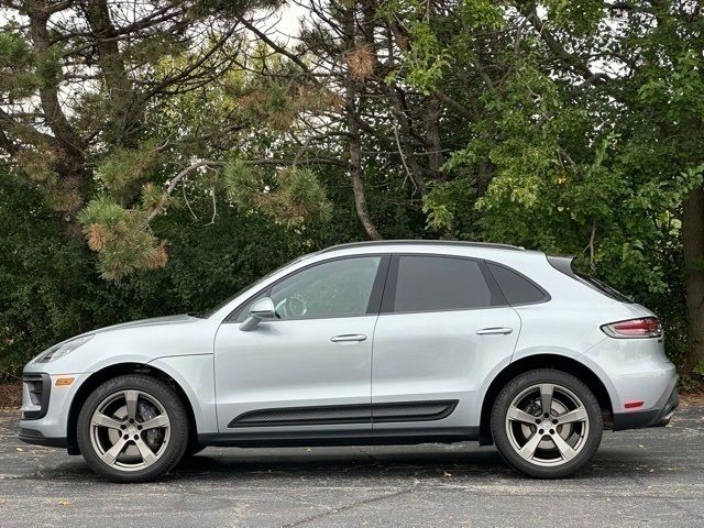 2023 Porsche Macan T