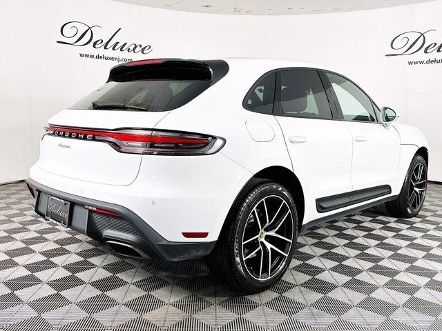 2023 Porsche Macan Base