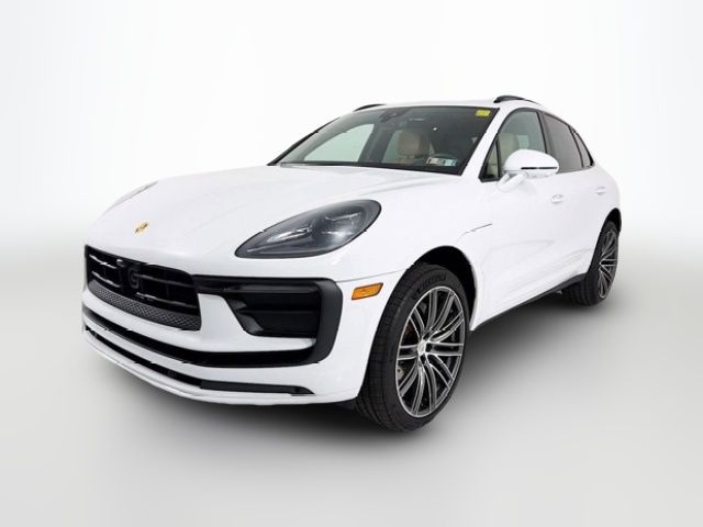 2023 Porsche Macan Base