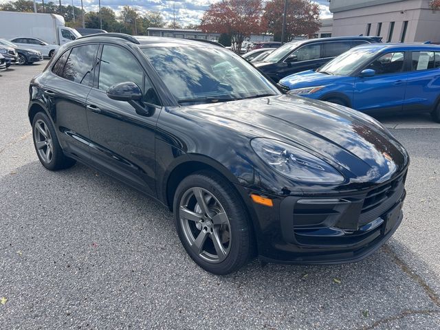 2023 Porsche Macan Base