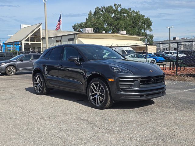 2023 Porsche Macan 