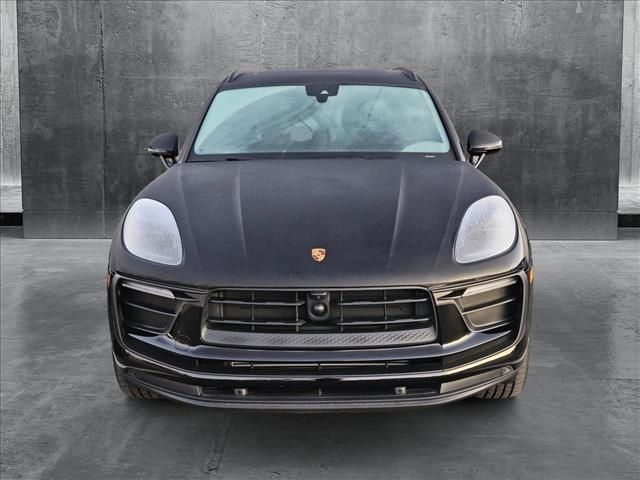 2023 Porsche Macan Base