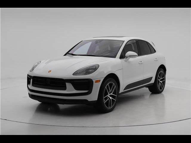 2023 Porsche Macan Base