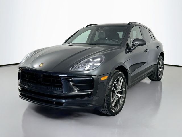 2023 Porsche Macan Base