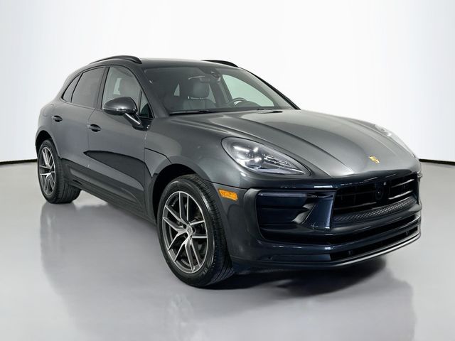 2023 Porsche Macan Base