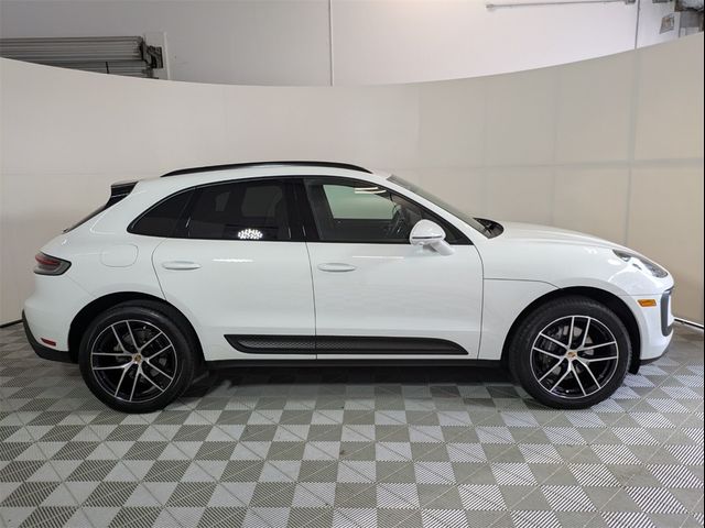 2023 Porsche Macan T