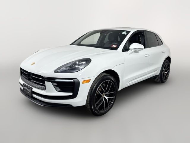 2023 Porsche Macan Base