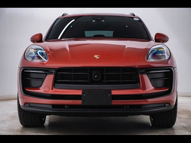 2023 Porsche Macan Base