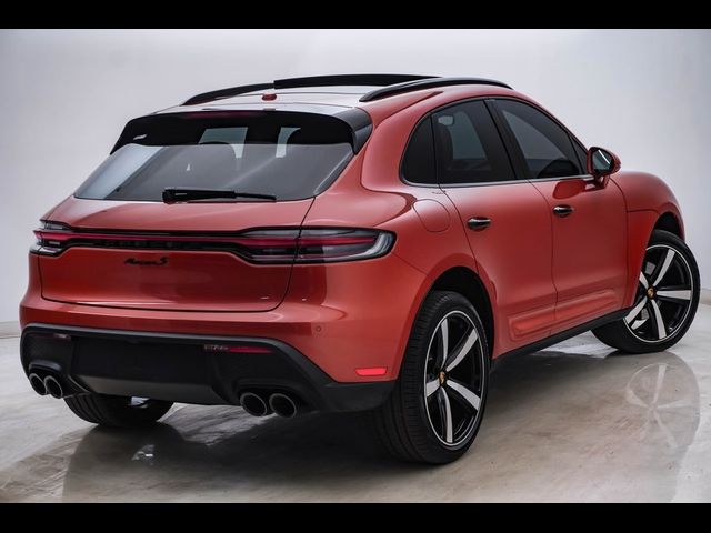 2023 Porsche Macan Base