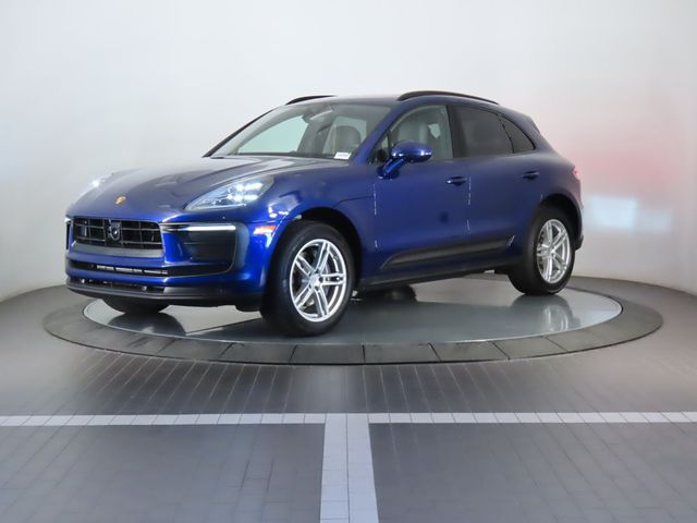 2023 Porsche Macan Base