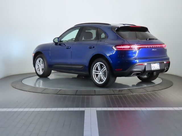 2023 Porsche Macan Base