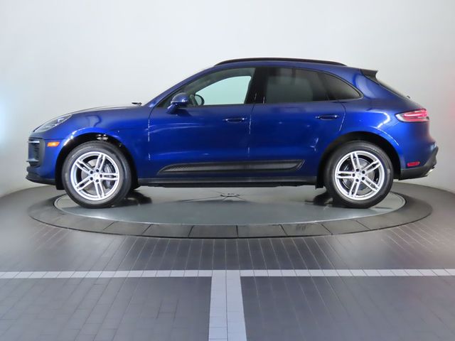 2023 Porsche Macan Base