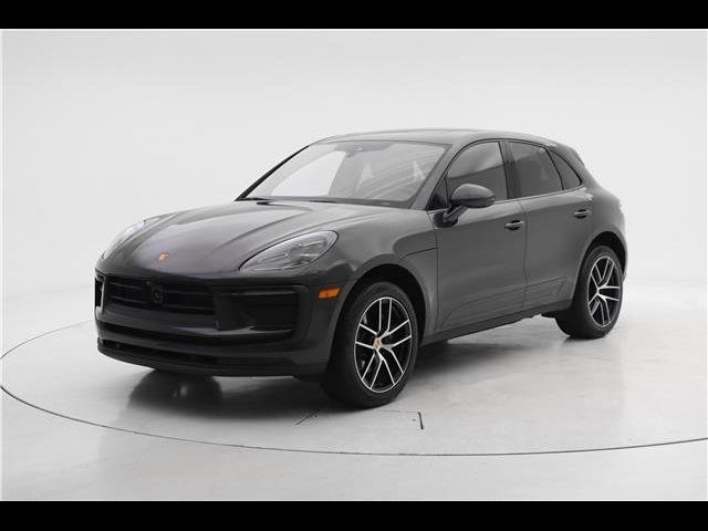 2023 Porsche Macan Base